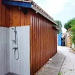 A La Petite Maison * Ares