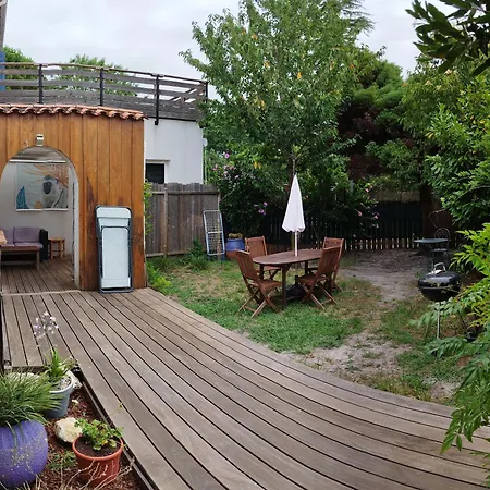 Ferienhaus A La Petite Maison Ares