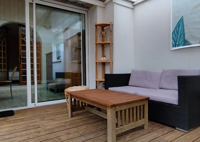 A La Petite Maison * Ares