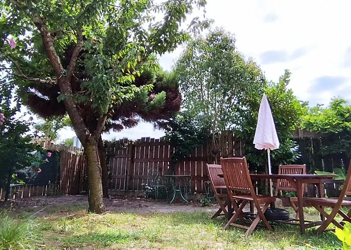 A La Petite Maison Ares