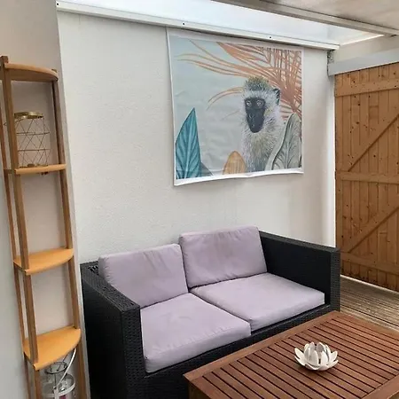 A La Petite Maison