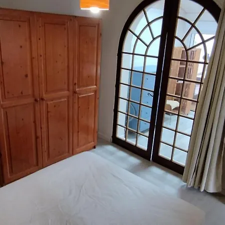 A La Petite Maison Ares