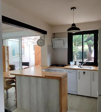 A La Petite Maison