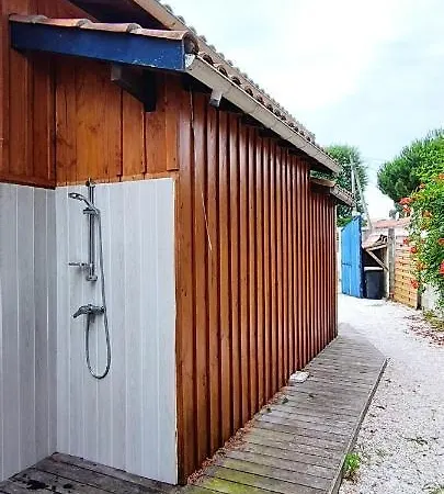 A La Petite Maison * Ares