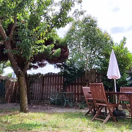 A La Petite Maison Ares