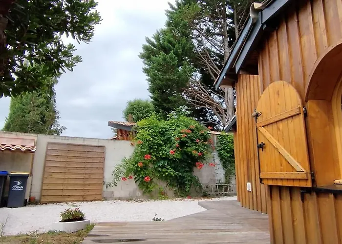 A La Petite Maison Hébergement de vacances *